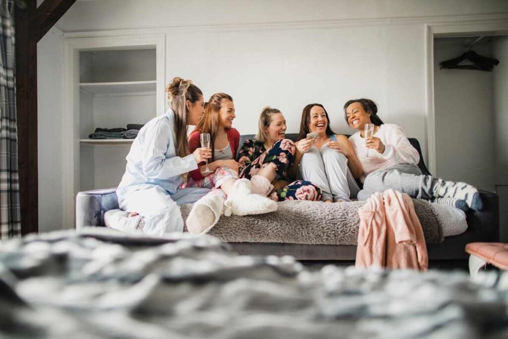 Girls Night Out Ideas by Personality Type 5 Girls Night Out Ideas by Personality Types Introverts
